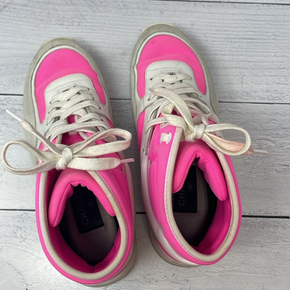 Chanel Suede High Top Sneakers in Pink G33726 38 S52 - Picture 6 of 14